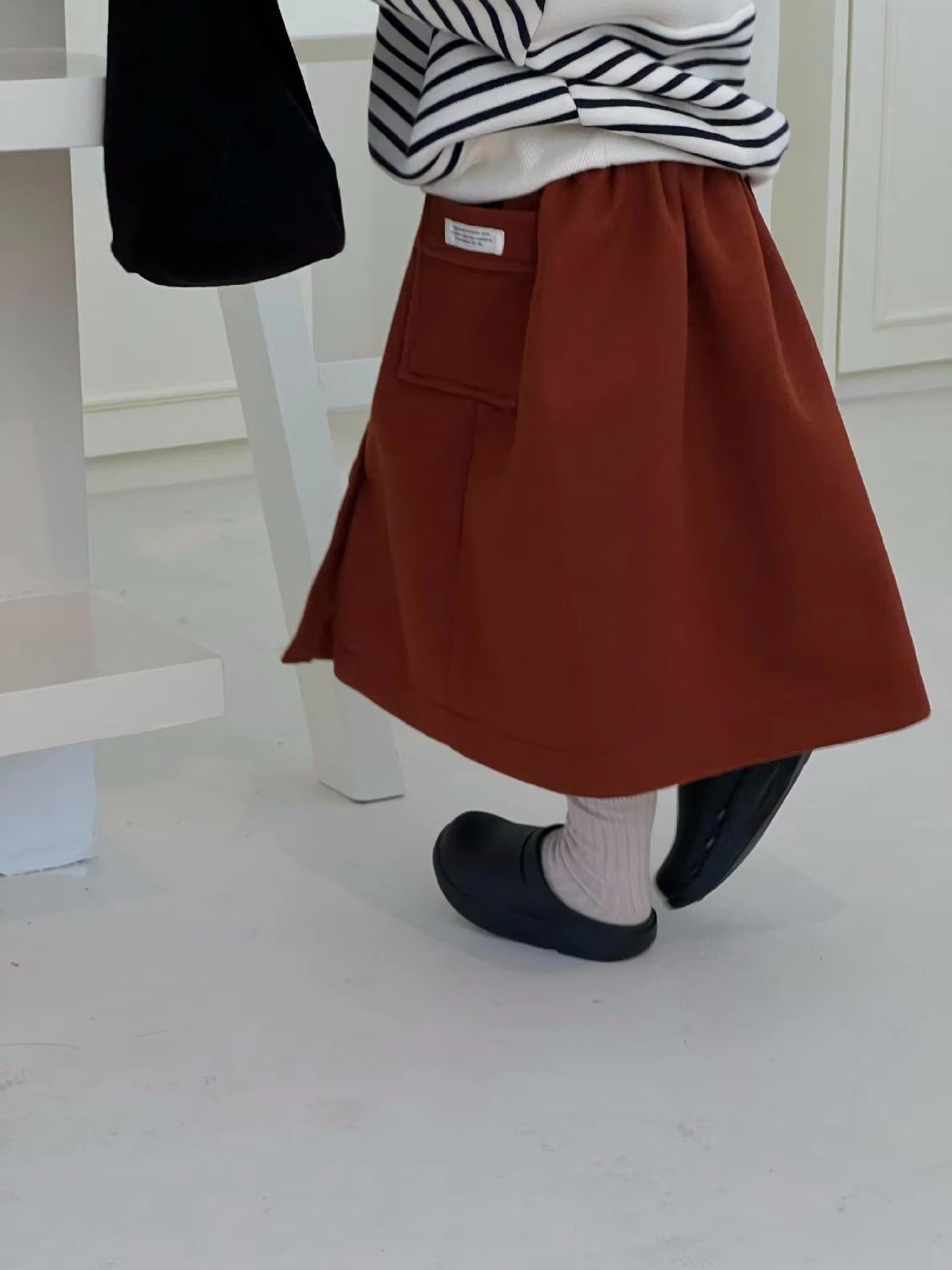 2023 Winter Girls' Solid Woolen Dress – Japanese Retro, Versatile (Half Skirt Design)
